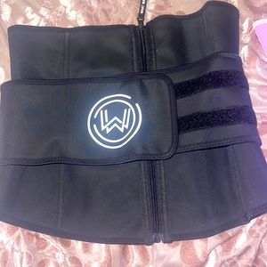 What waist zip up trainer Size XL